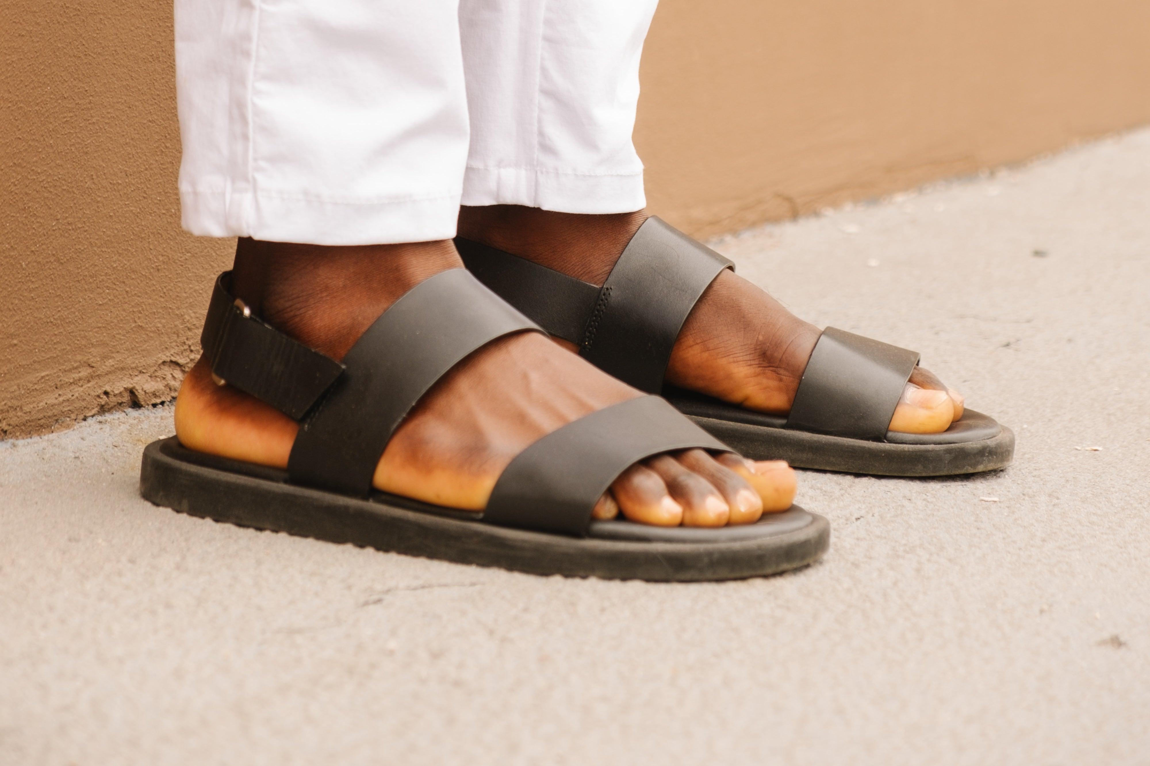 Sandaler och tofflor för män