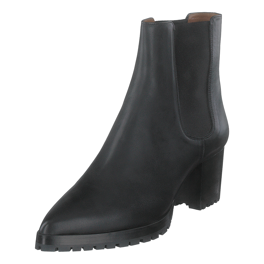 Sable Tractor Black