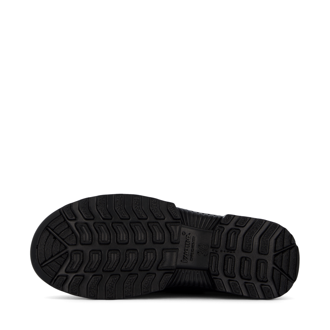 Universal Black