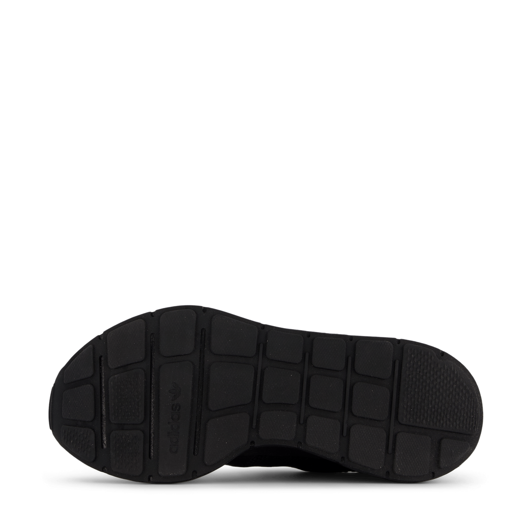 Swift Run X J Core Black / Core Black / Core Black