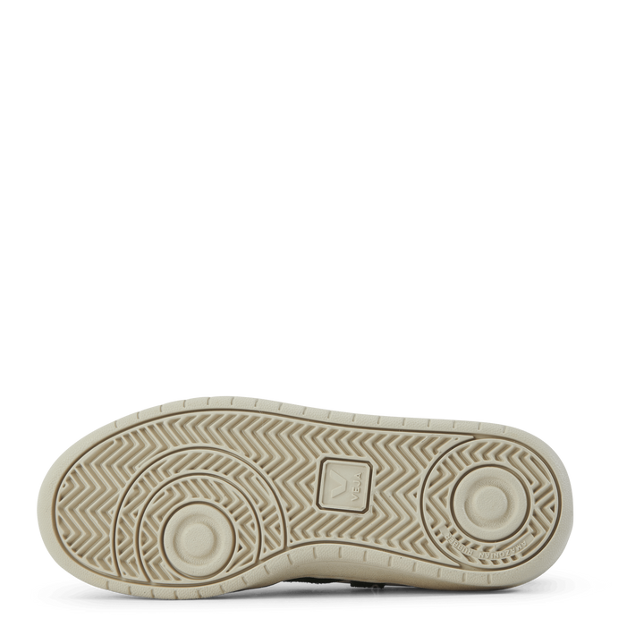 V-12 Leather Extra White Cyprus