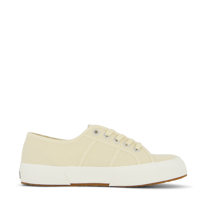 2750 Cotu Classic Beige Light Eggshell