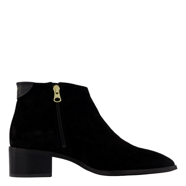 St Broomly Mid Boot Black