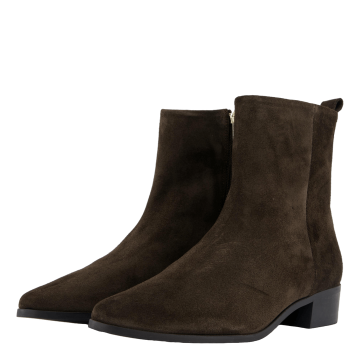 Low Cowboy Flat Suede Dark Coffee