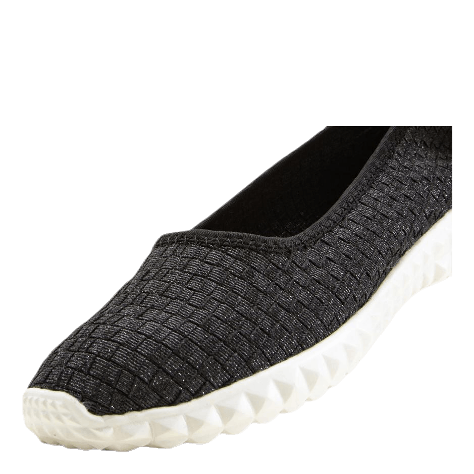 Sanya Black