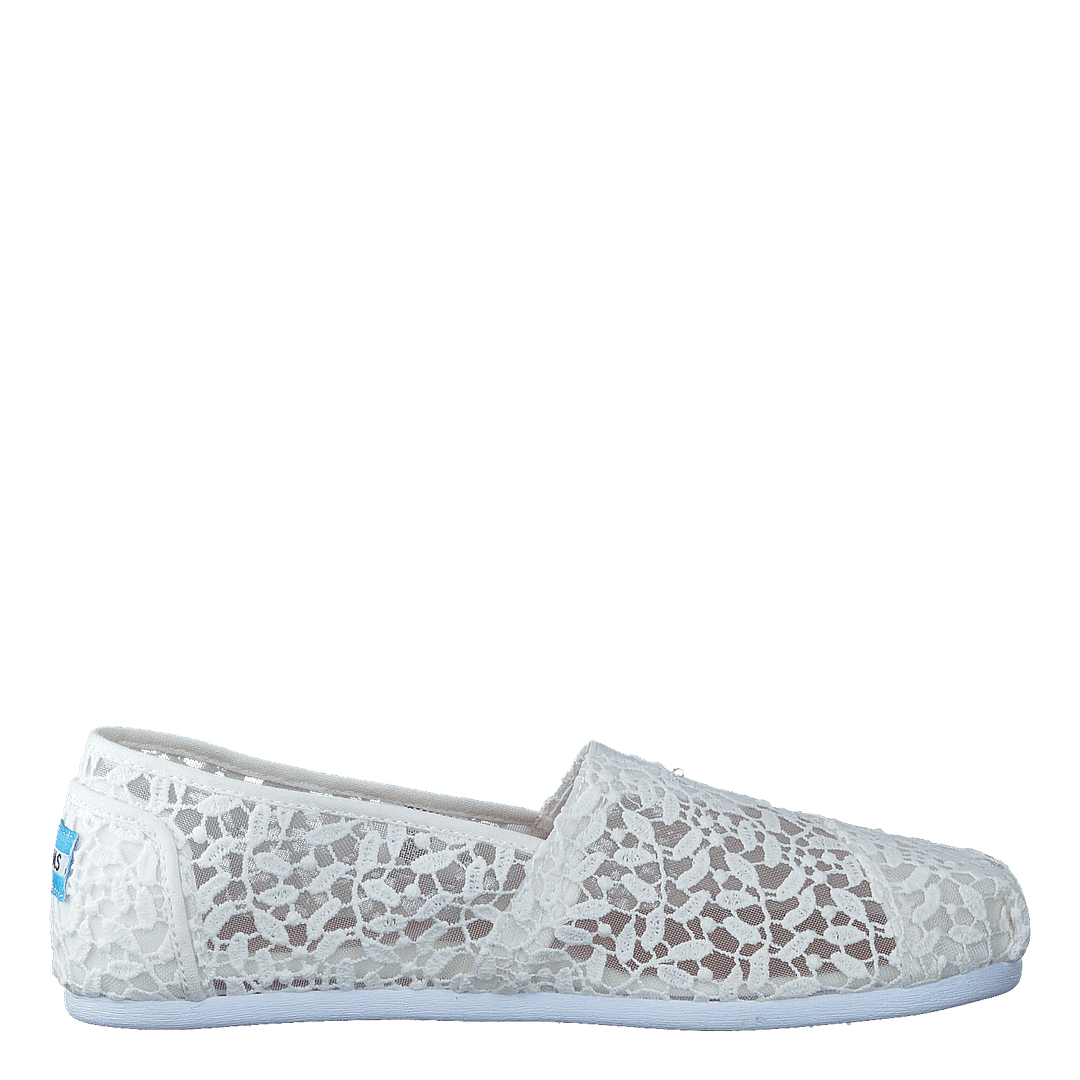 Seasonal Classics White Lace Leaves