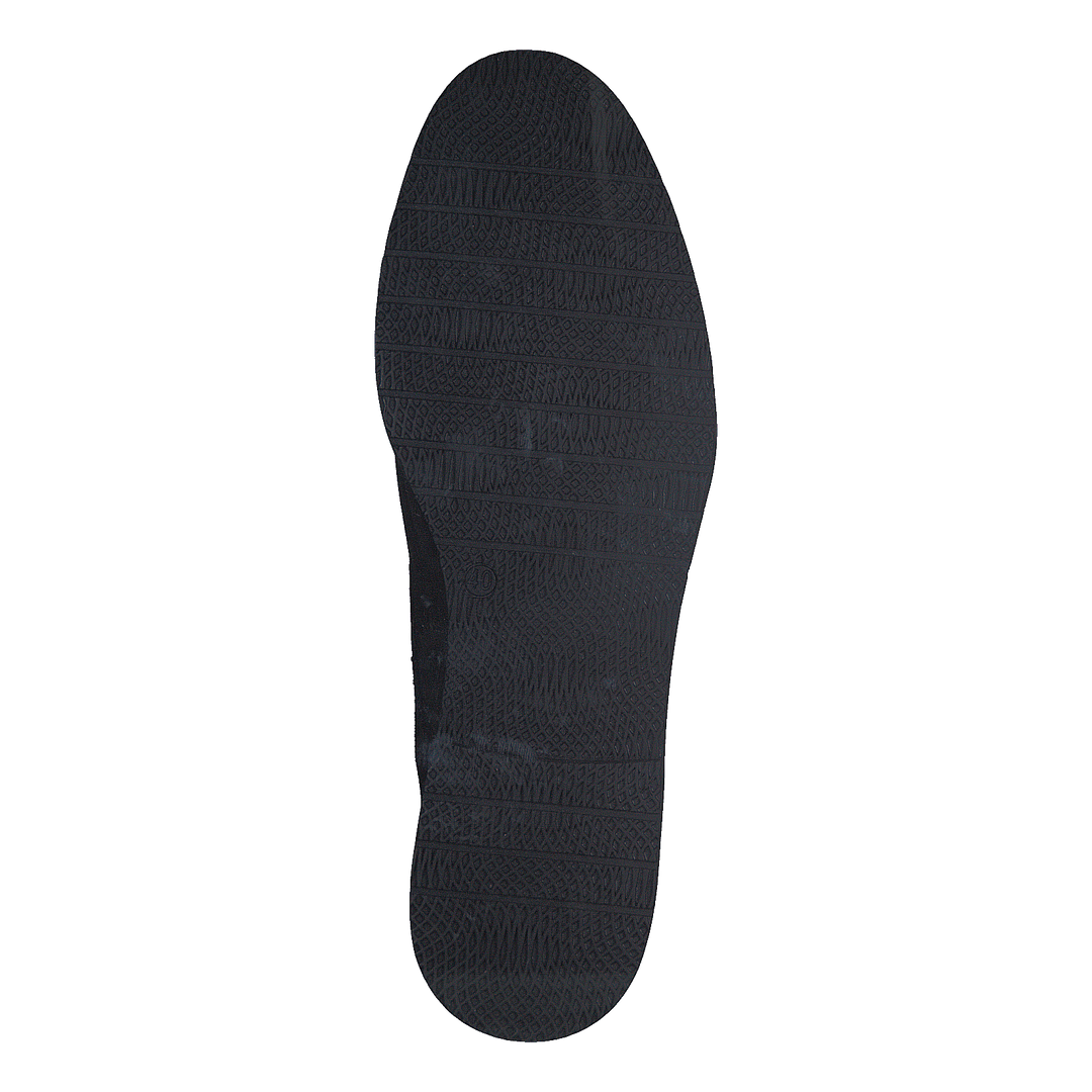 Oska Black