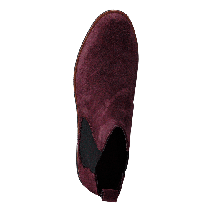 Griffin Plaza Burgundy Suede