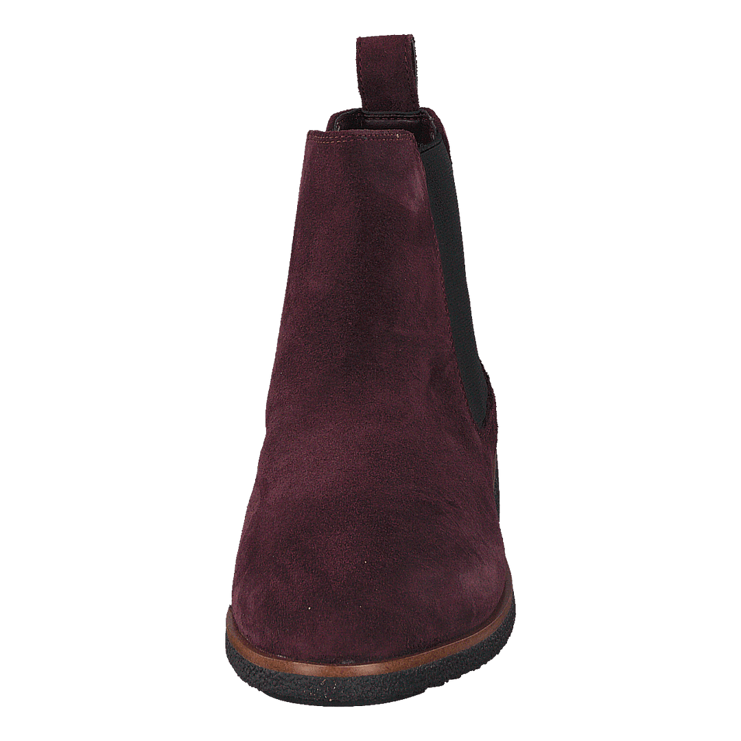 Griffin Plaza Burgundy Suede