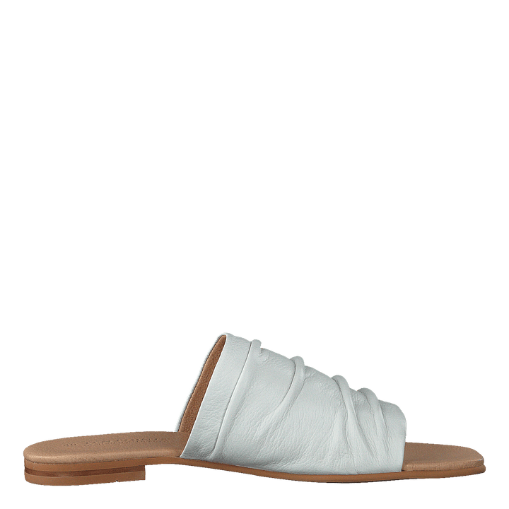 Madeleine Offwhite