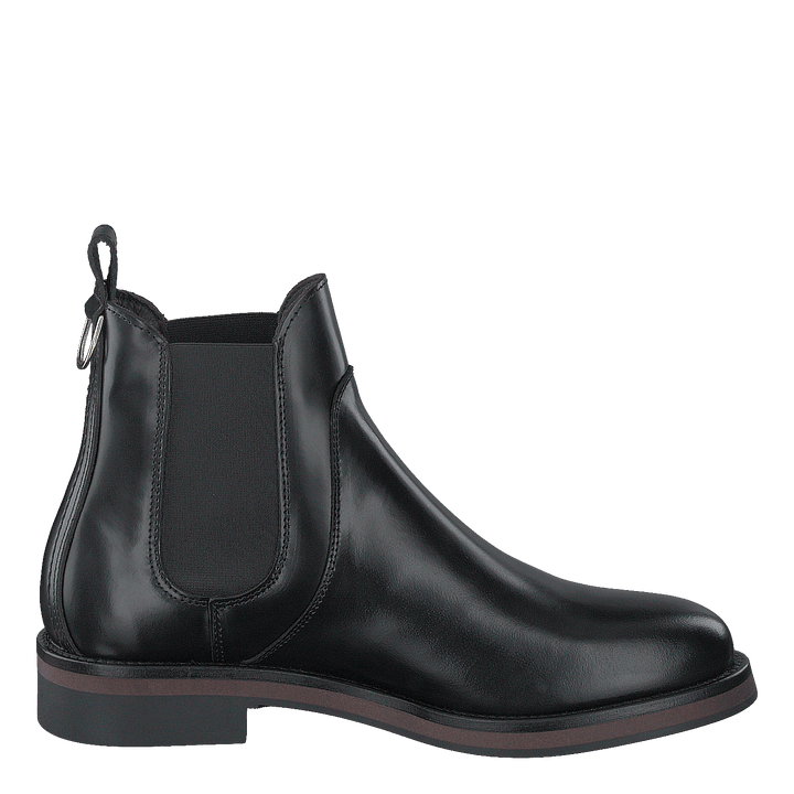Malin Chelsea Black