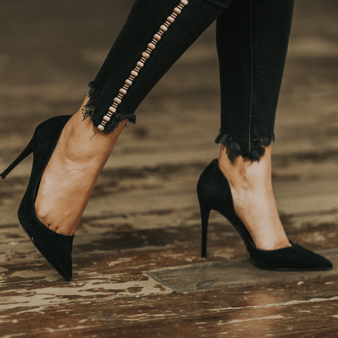High heeled pumps