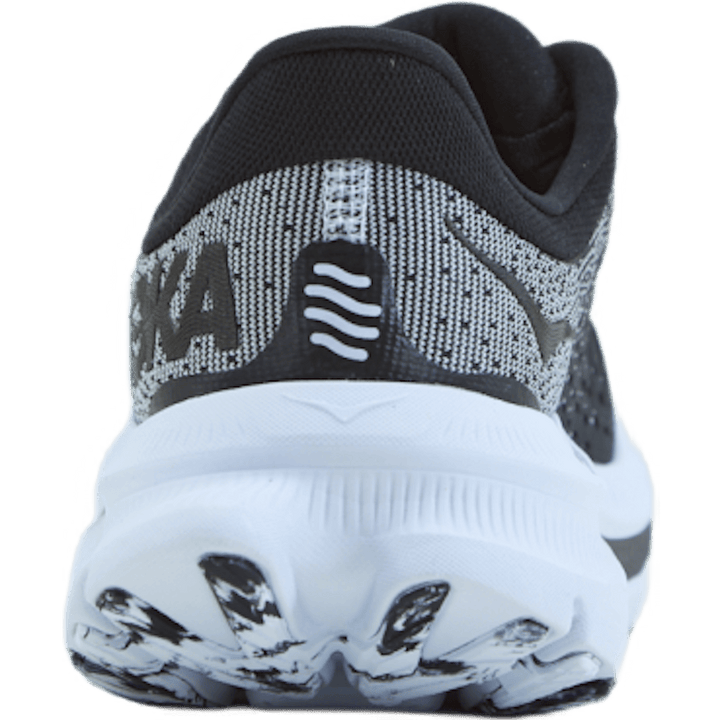 W Kawana Black / White