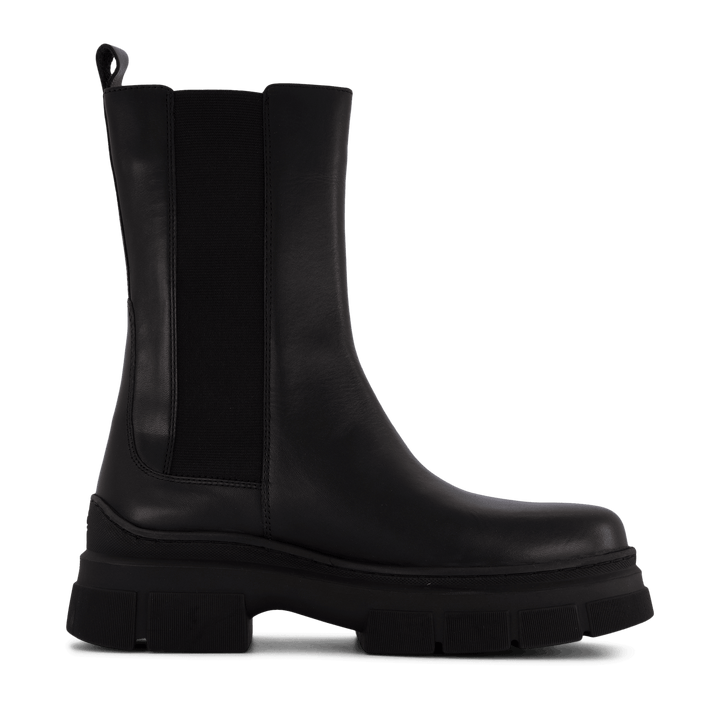 Essential Leather Chelsea Boot Black