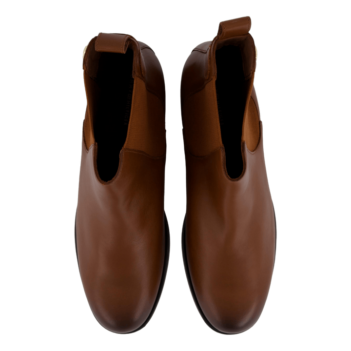 Th Stud Leather Low Chelsea Cognac Brown