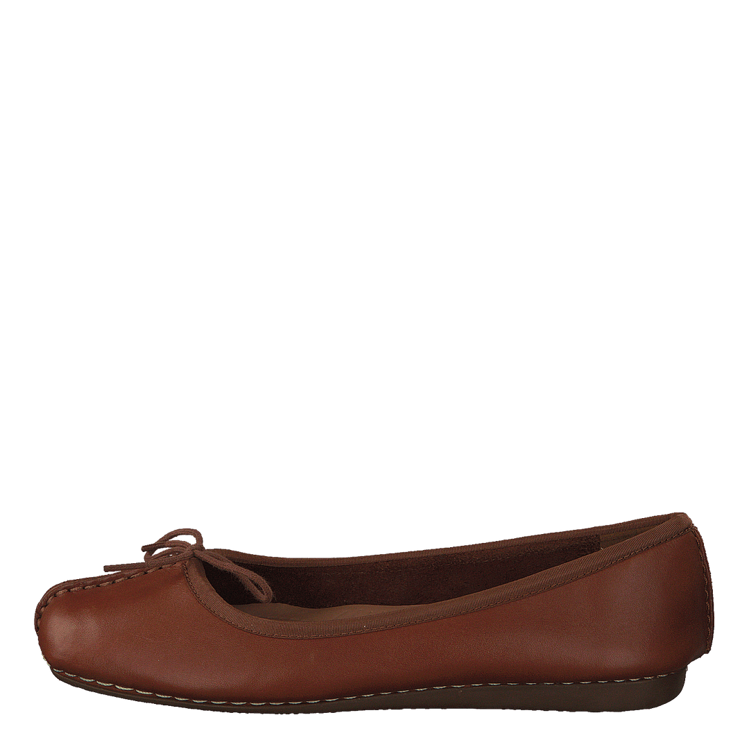 Clarks women's freckle clearance ice ballet flats