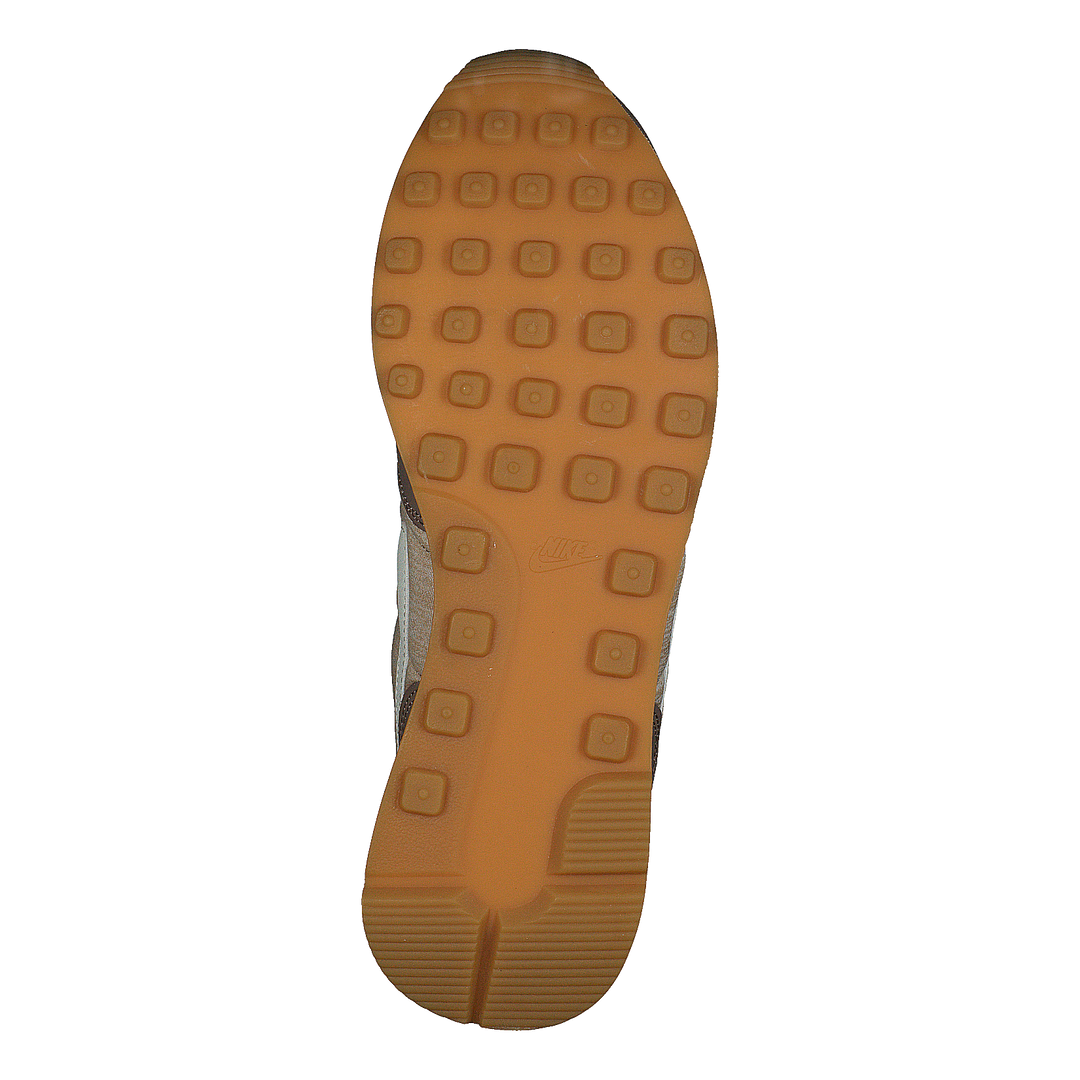 Nike Wmns Internationalist Sepia Stone/sail-sand-gum –