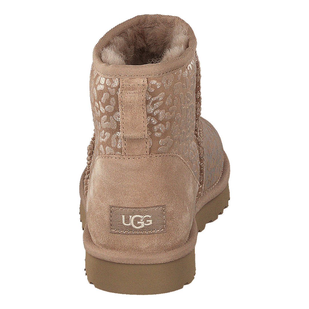 Classic Mini Snow Leopard Amphora - UGG –